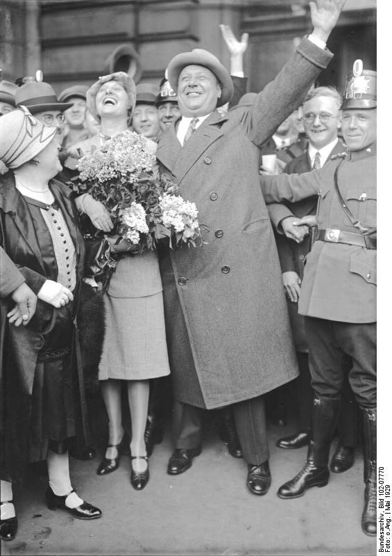 Emil Jannings in Berlin. Creative Commons photo Bundesarchiv, Bild 102-07770.
