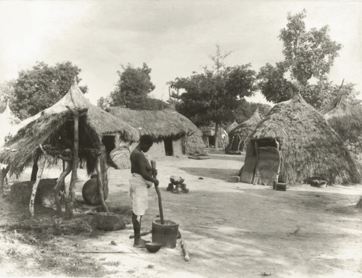 View in Village of Adarranu near the Black Volta. CC photo. National Archives UK, "Africa Through a Lens" project.